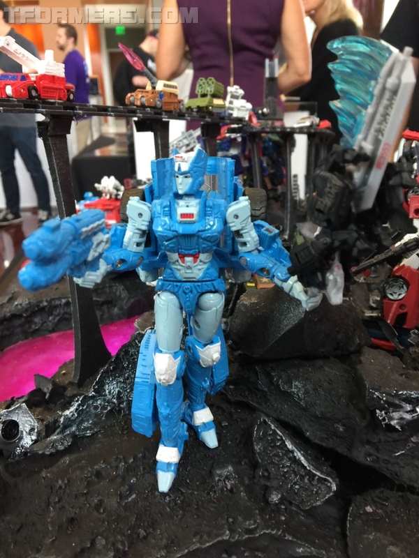 Sdcc 2018 Siege War For Cybertron Transformers Toys  (28 of 67)